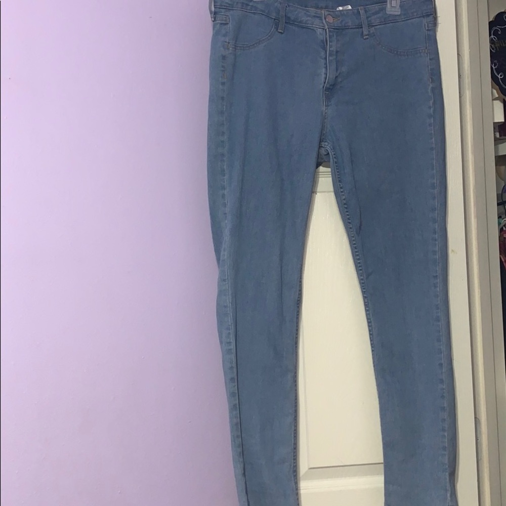 Light medium washed jeans